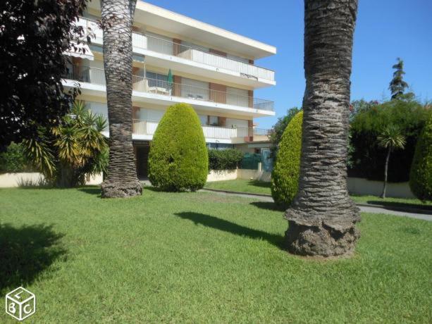 Studio Golfe Juan, Plages, Parking, Climatisation Apartment Vallauris Ngoại thất bức ảnh