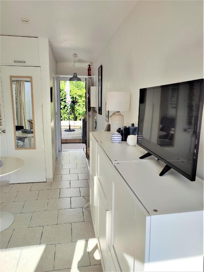 Studio Golfe Juan, Plages, Parking, Climatisation Apartment Vallauris Ngoại thất bức ảnh
