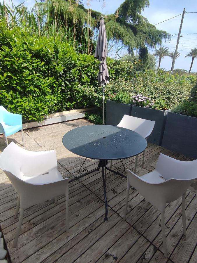 Studio Golfe Juan, Plages, Parking, Climatisation Apartment Vallauris Ngoại thất bức ảnh